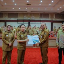 Sekdaprov Marindo Kurniawan Didampingi Inspektur Bayana dan Jajaran OPD Simak Paparan Itjen Kemendagri