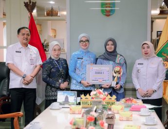 Bangun Karakter Siswa, Wagub Jihan Nurlela Luncurkan Buku “Muatan Apel Tematik”