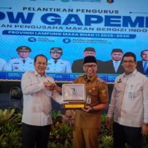 Pelantikan Pengurus Gapembi, Pemprov Lampung Dorong Dapur MBG Serap Produk Petani, Peternak, dan UMKM Lokal