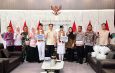 Bupati Egi Hadiahi Umrah Dua Paskibraka Nasional Asal Lampung Selatan