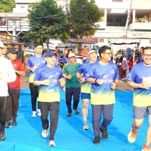 Sekdaprov dan Ketua DWP Agnesia Ikuti Krakatau Run 2026 Perkuat Sport Tourism, Festival Krakatau XXXV