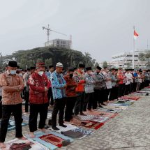 Gelar Shalat Istisqa, Gubernur Mirza Ajak Masyarakat Perkuat Ikhtiar Hadapi Kemarau