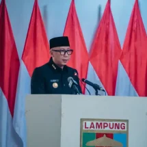 Rapat Paripurna DPRD, Raperda Bank Lampung Ditarik