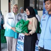 Sinergi TP PKK dan BAZNAS, Tali Asih Apresiasi Dedikasi Petugas Kebersihan Pemprov Lampung