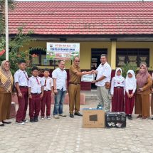 Dukung Digitalisasi Pendidikan, PTPN I (Persero) Regional 7 Salurkan Komputer dan Perlengkapan Sekolah 