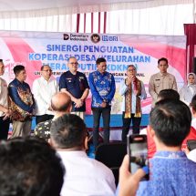 KDKMP Bumisari Disiapkan Jadi Pusat Ekonomi Warga, Zulkifli Hasan Tinjau Operasional di Lampung Selatan