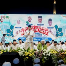 Bandar Lampung Berselawat, Gubernur Mirza Ajak Masyarakat Perkuat Persatuan dan Doakan Kemajuan Lampung
